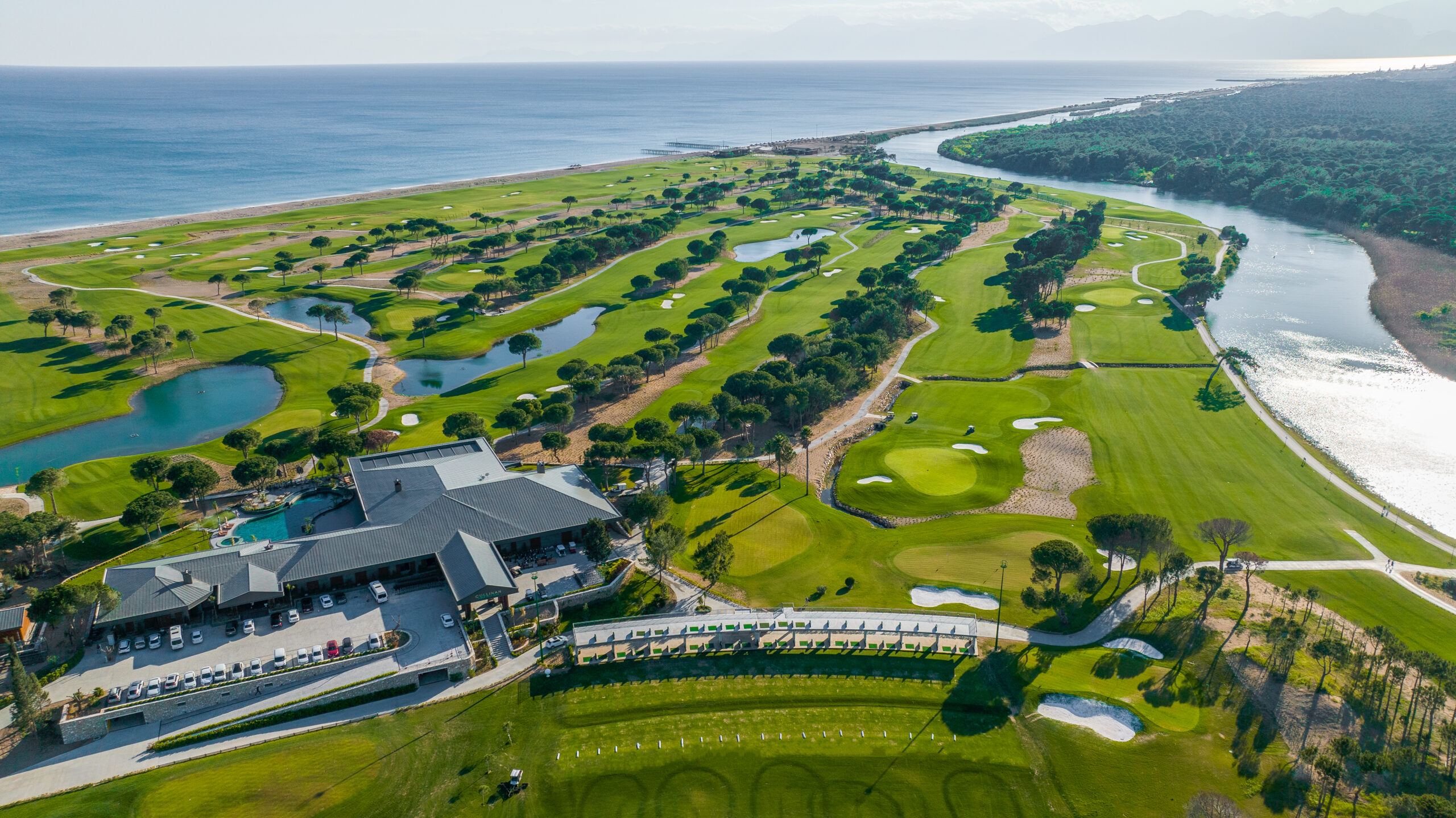 Belek erleben mit Daphne Golf Travel: Golfurlaub, Resorts, Strand, Wellness, kulinarische Vielfalt und besondere Erlebnisse in der Region Antalya.
